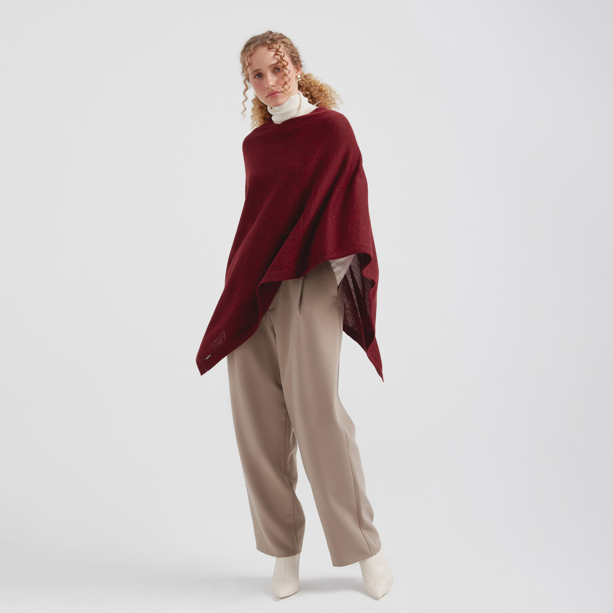 ALMENDRA PONCHO