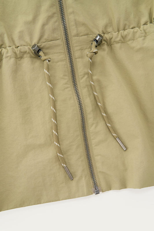 Chaqueta con detalles de cordones