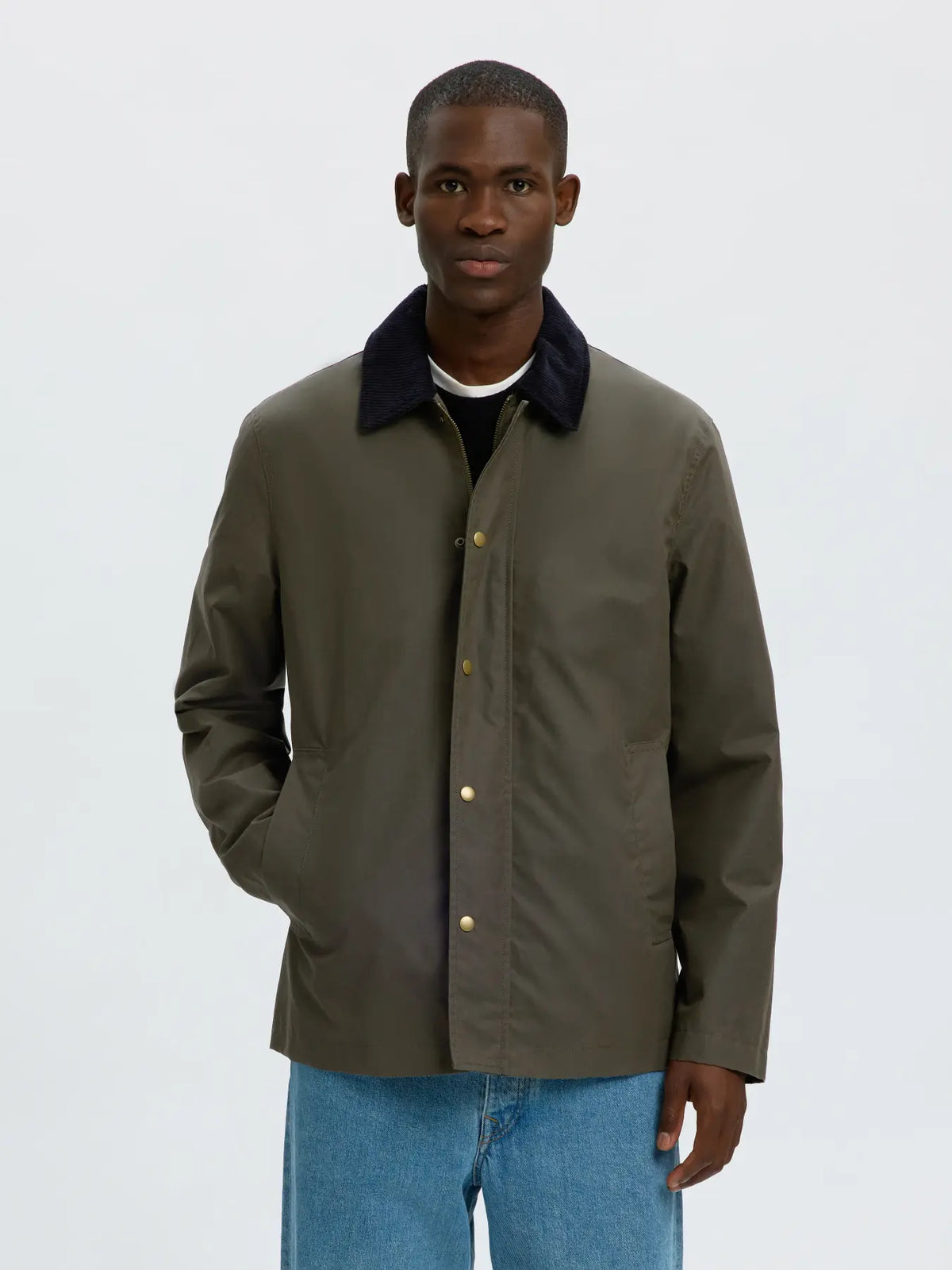 Chaqueta con diseño clásico y funcional