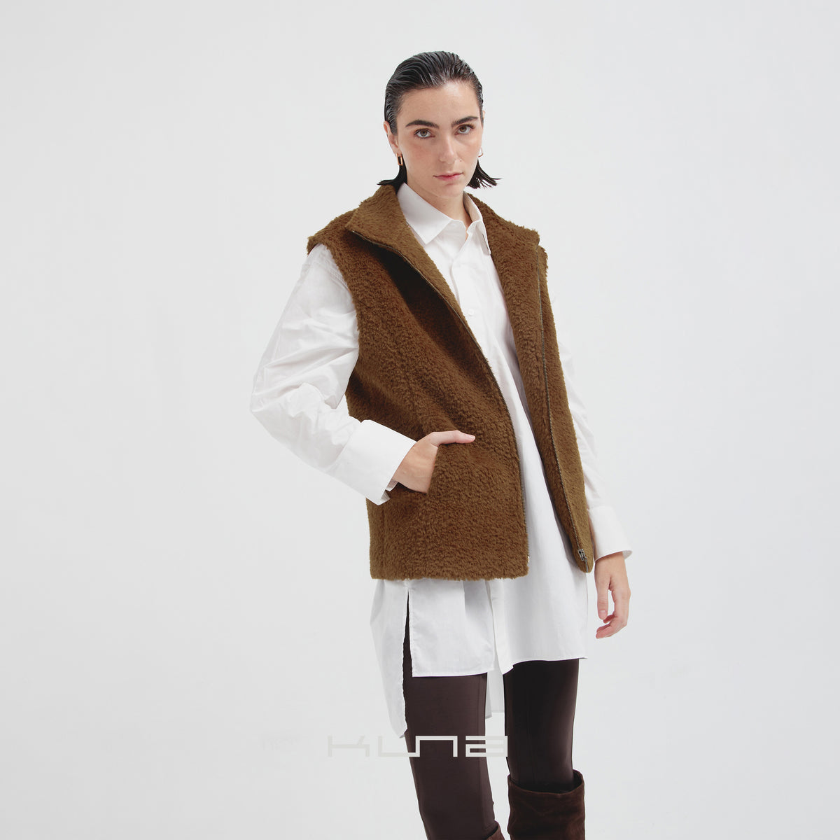 CARMEN VEST