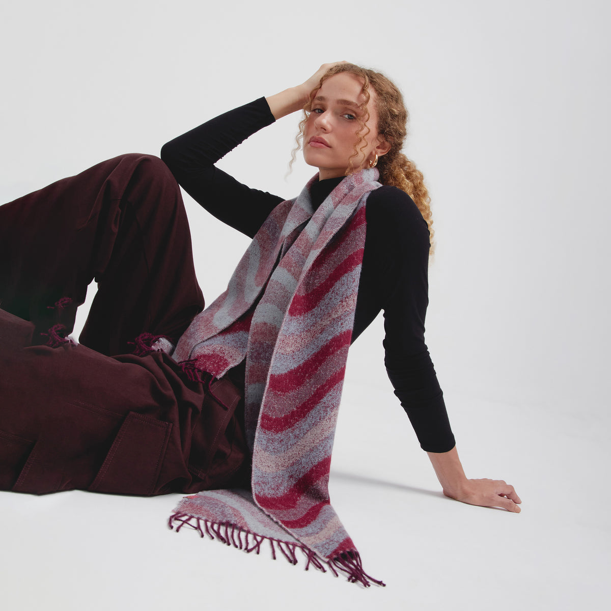 CHAPEL SCARF