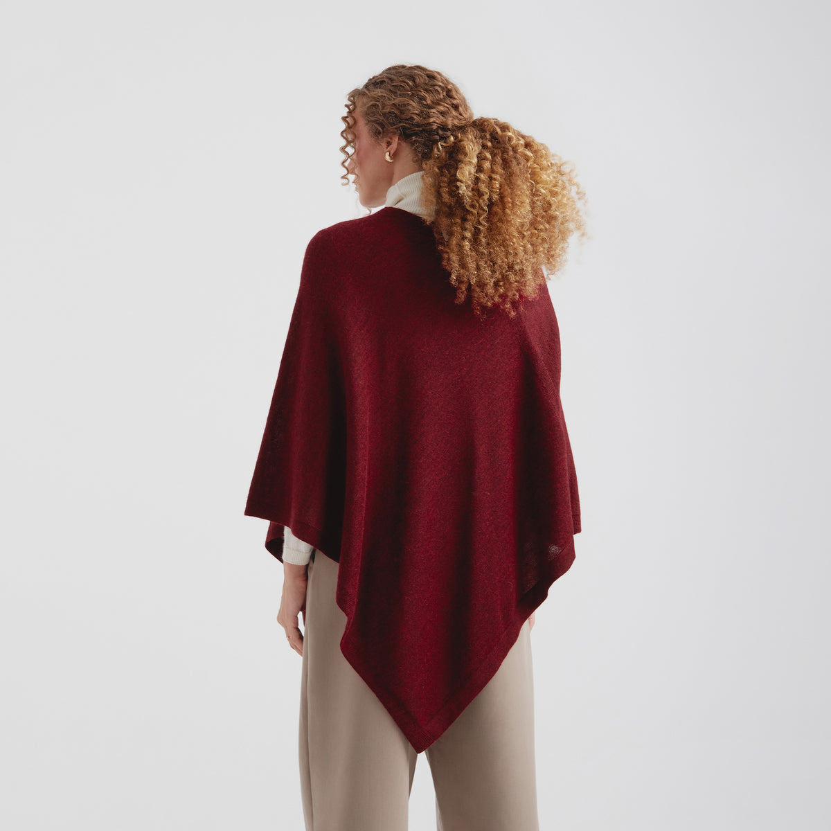 ALMENDRA PONCHO