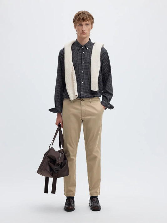 Pantalón de corte slim